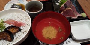 しらす丼とカツオのたたき定食